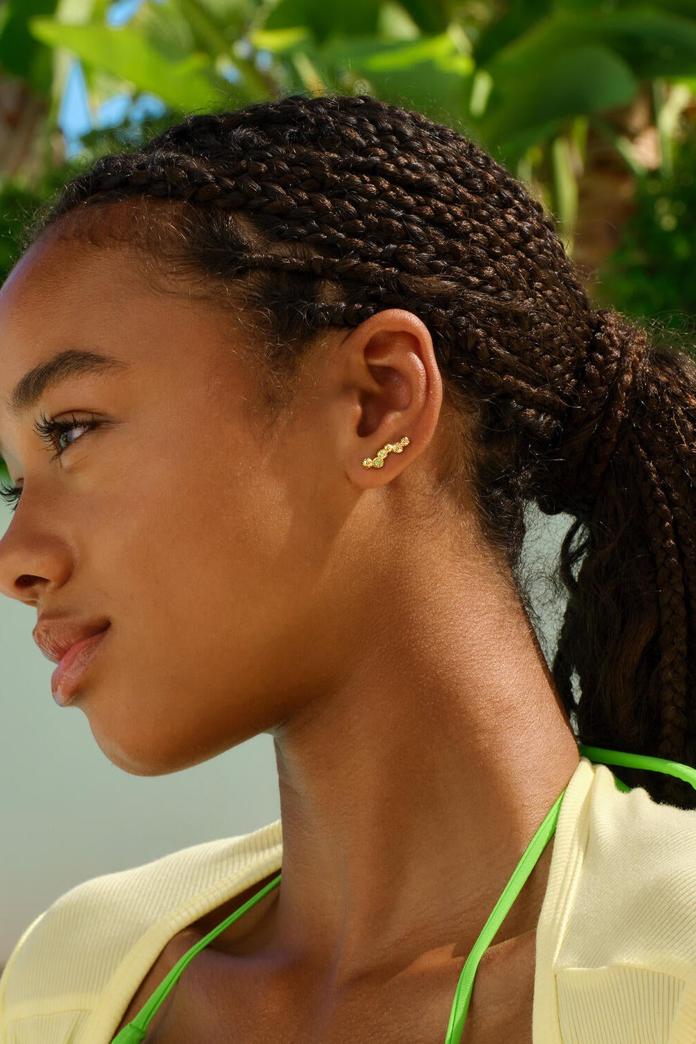 Wavy Gem Dots ørestikker - forgyldt